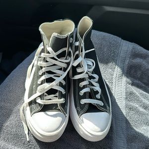 Woman’s platforms converse